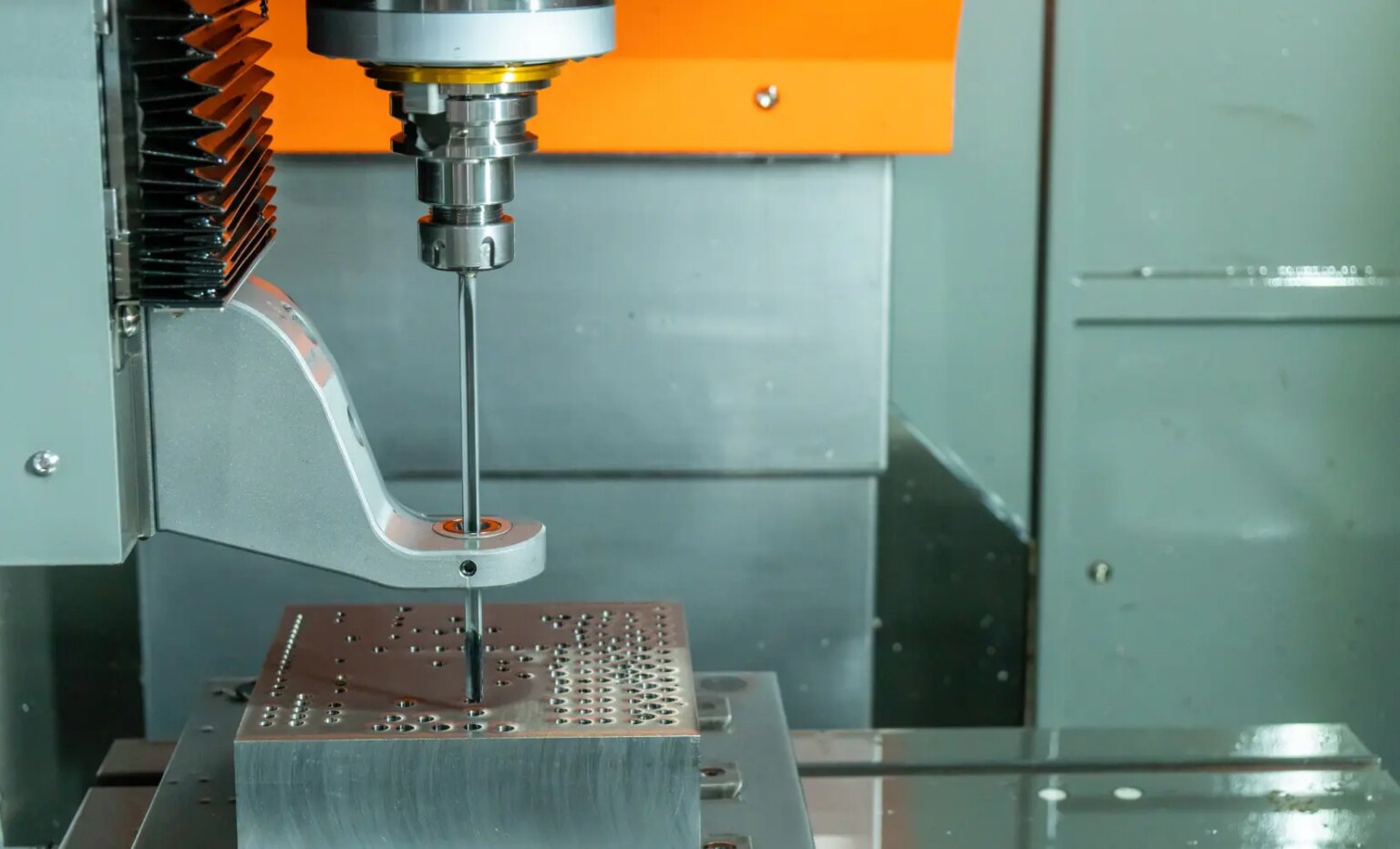 CNC Machine Coolant: Purpose, Types, and Management – Cables y ...